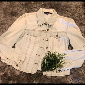 𝅺JEAN Jacket! By boutique Europa
